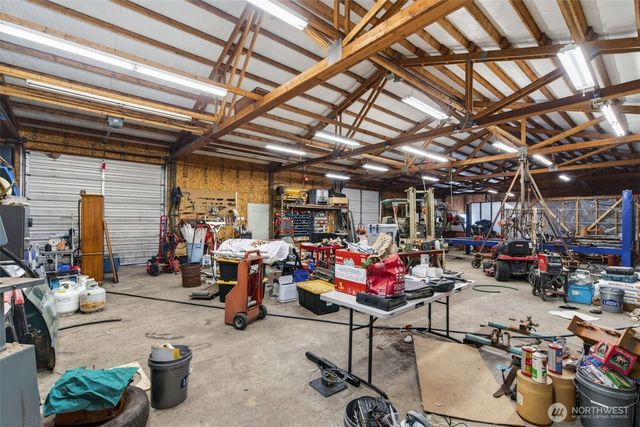 943 Fall Creek Road, Longview, WA 98632