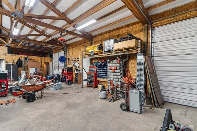 943 Fall Creek Road, Longview, WA 98632