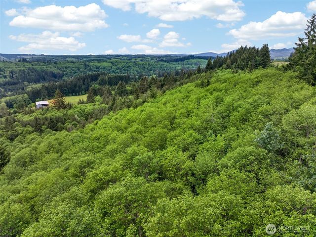 943 Fall Creek Road, Longview, WA 98632
