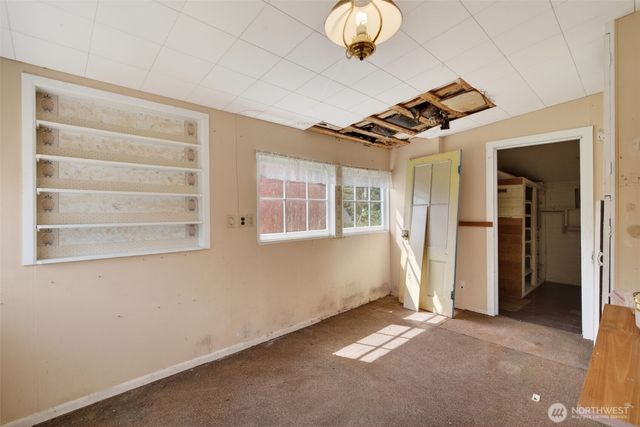 943 Fall Creek Road, Longview, WA 98632