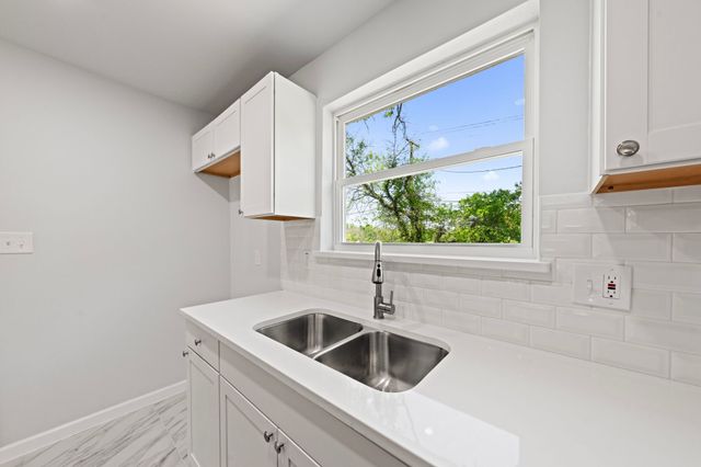 5952 Golden Gate Drive, Dallas, TX 75241