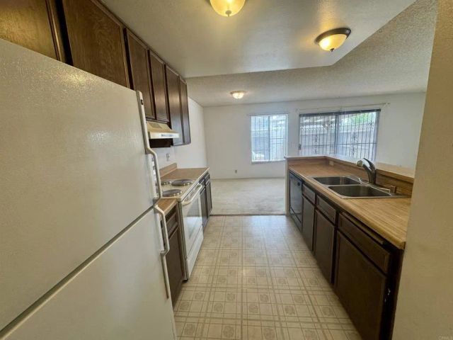 6855 Bear River Row 2, San Diego, CA 92139
