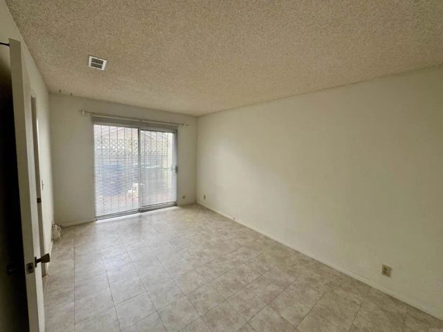 6855 Bear River Row 2, San Diego, CA 92139