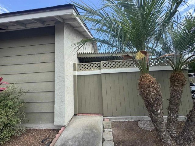 6855 Bear River Row 2, San Diego, CA 92139
