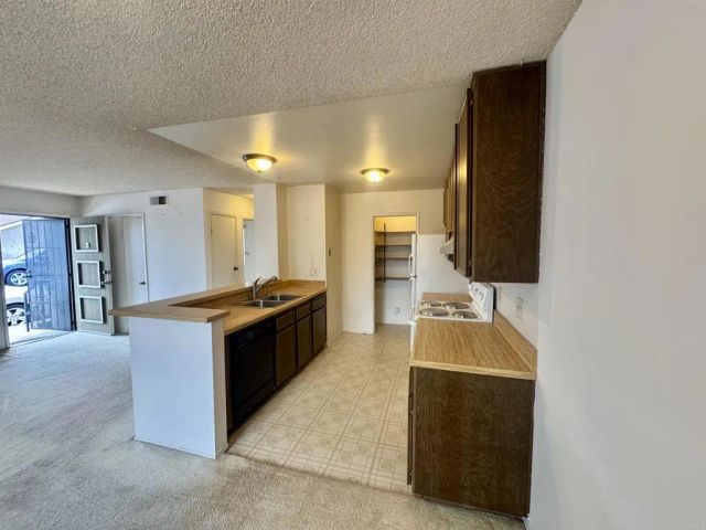 6855 Bear River Row 2, San Diego, CA 92139
