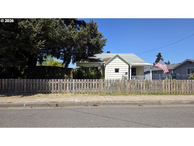 3801 DOVE Ln, Eugene, OR 97402
