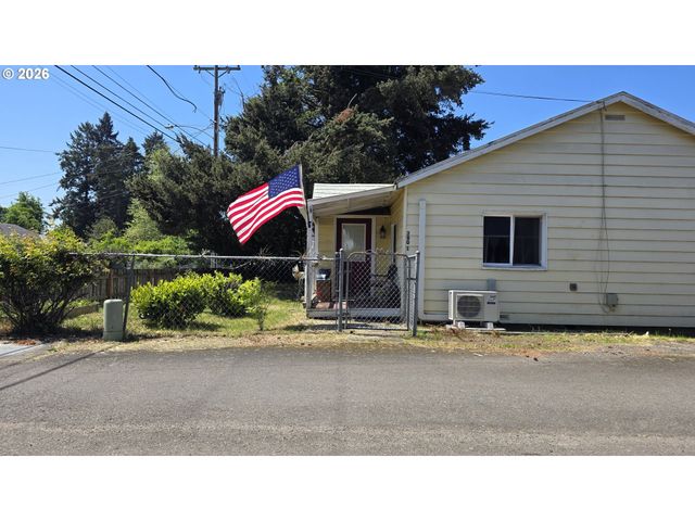 3801 DOVE Ln, Eugene, OR 97402