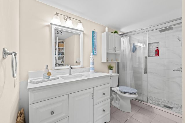 2538 Boundbrook Drive S 140, Palm Springs, FL 33406