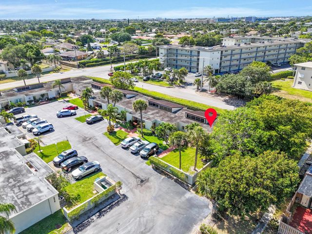 2538 Boundbrook Drive S 140, Palm Springs, FL 33406