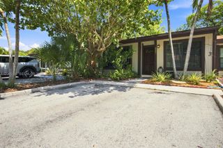 2221 Buttonwood Avenue, Pembroke Pines, FL 33026