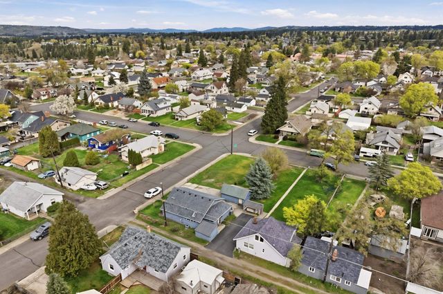 2016 N Cannon St, Spokane, WA 99205