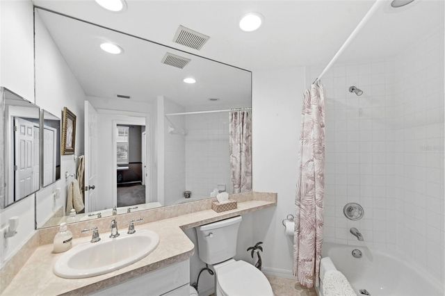 1200 COUNTRY CLUB DRIVE 2106, Largo, FL 33771