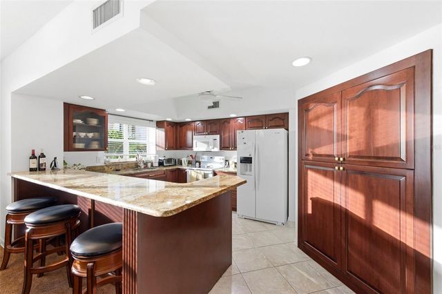 1200 COUNTRY CLUB DRIVE 2106, Largo, FL 33771