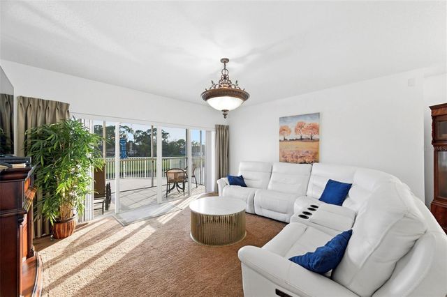 1200 COUNTRY CLUB DRIVE 2106, Largo, FL 33771