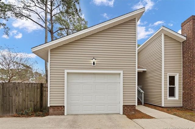 5615 Tee Court, Hope Mills, NC 28348