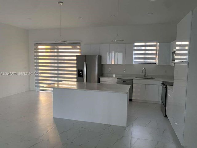 2632 NW 4th Ave 2632, Cape Coral, FL 33993