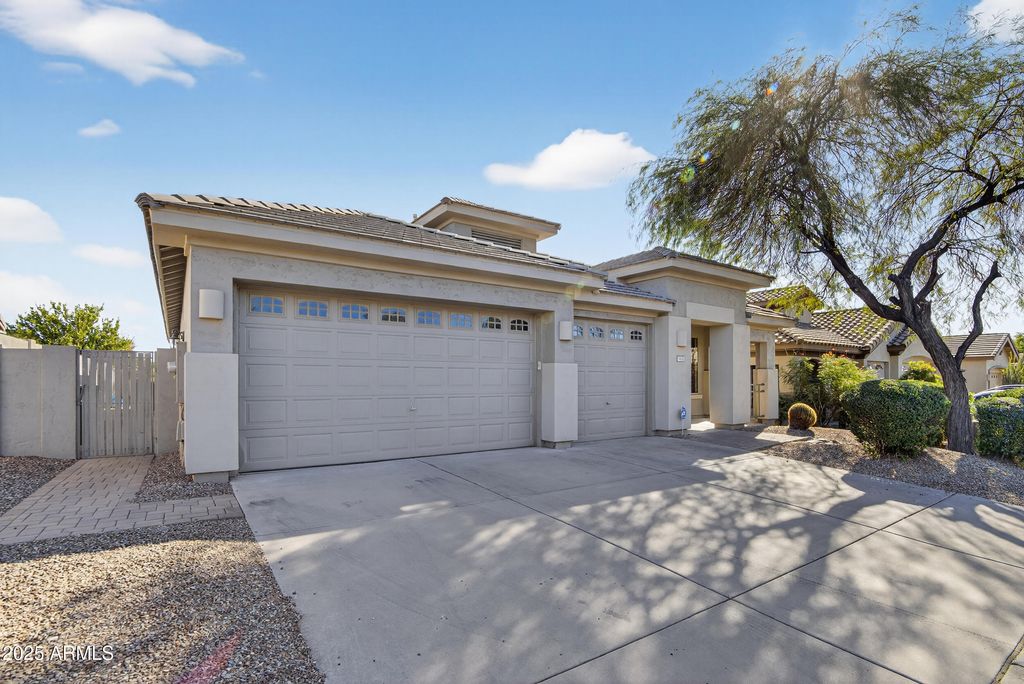 7325 E MINTON Circle, Mesa, AZ 85207
