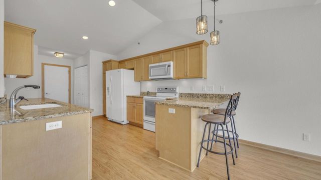 131 Sarahs WAY, Sheboygan Falls, WI 53085