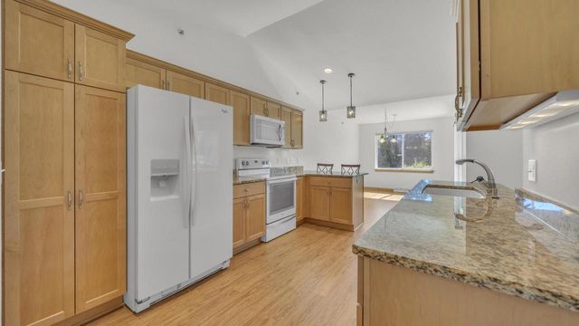 131 Sarahs WAY, Sheboygan Falls, WI 53085