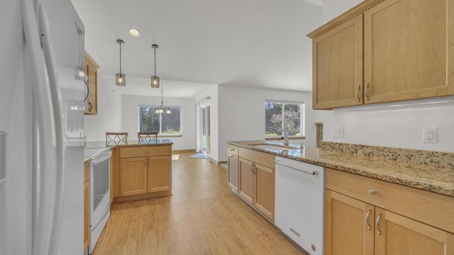 131 Sarahs WAY, Sheboygan Falls, WI 53085