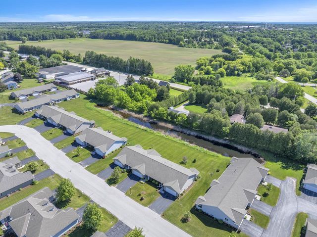 131 Sarahs WAY, Sheboygan Falls, WI 53085