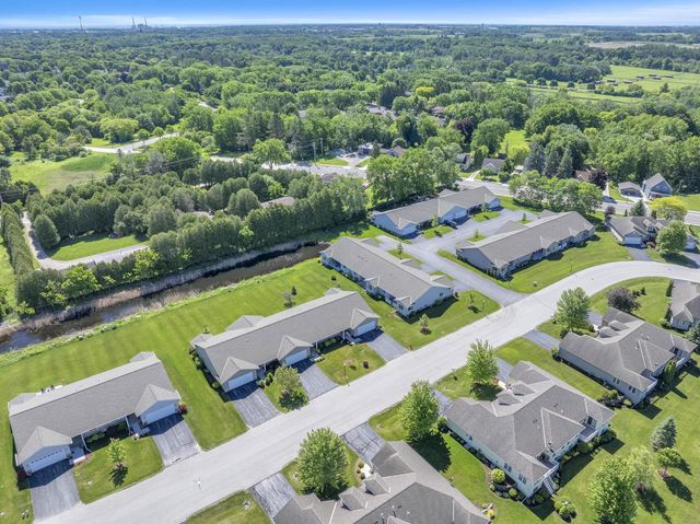 131 Sarahs WAY, Sheboygan Falls, WI 53085