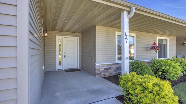 131 Sarahs WAY, Sheboygan Falls, WI 53085