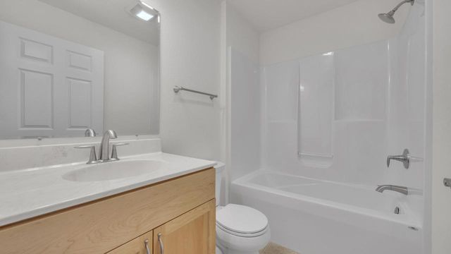 131 Sarahs WAY, Sheboygan Falls, WI 53085
