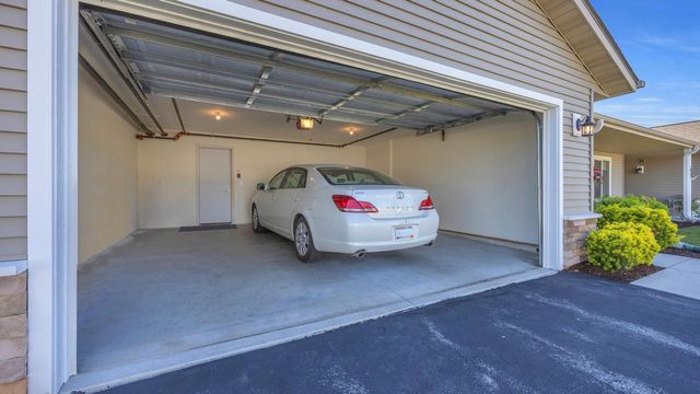 131 Sarahs WAY, Sheboygan Falls, WI 53085