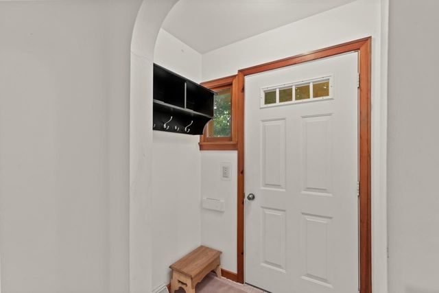 420 ANNEX AVENUE, Oshkosh, WI 54901