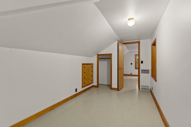 420 ANNEX AVENUE, Oshkosh, WI 54901