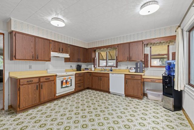 420 ANNEX AVENUE, Oshkosh, WI 54901