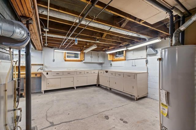 420 ANNEX AVENUE, Oshkosh, WI 54901