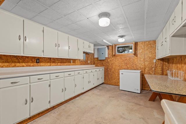 420 ANNEX AVENUE, Oshkosh, WI 54901