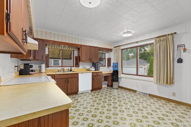 420 ANNEX AVENUE, Oshkosh, WI 54901
