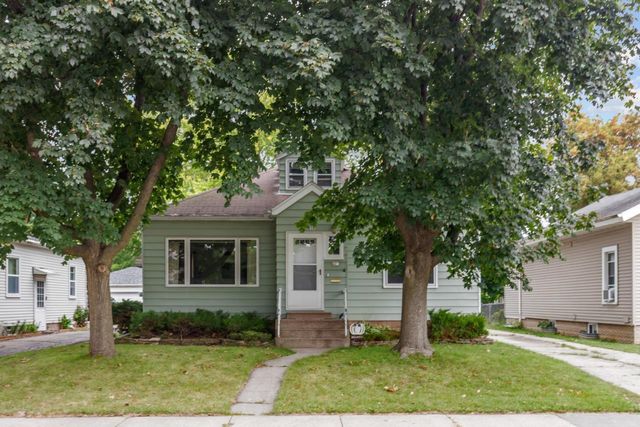 420 ANNEX AVENUE, Oshkosh, WI 54901