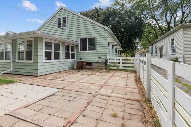 420 ANNEX AVENUE, Oshkosh, WI 54901