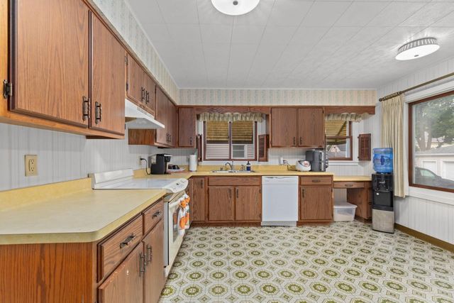 420 ANNEX AVENUE, Oshkosh, WI 54901