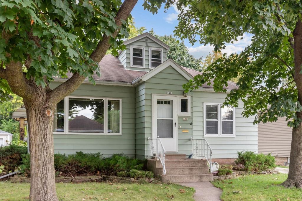 420 ANNEX AVENUE, Oshkosh, WI 54901