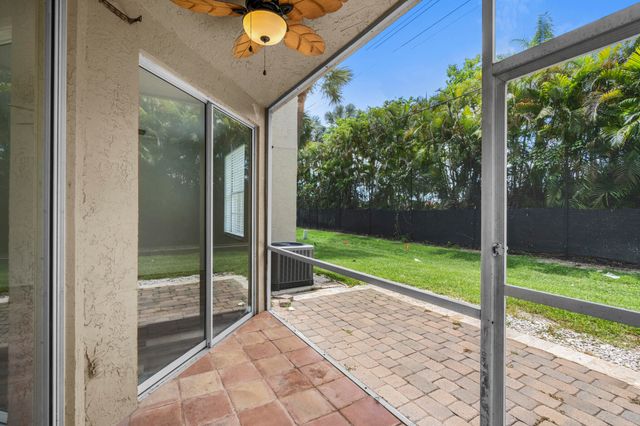 20970 Via Oleander D, Boca Raton, FL 33428