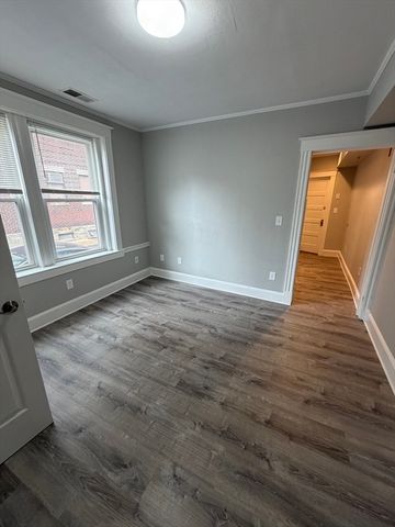 250 Washington St 1, Salem, MA 01970