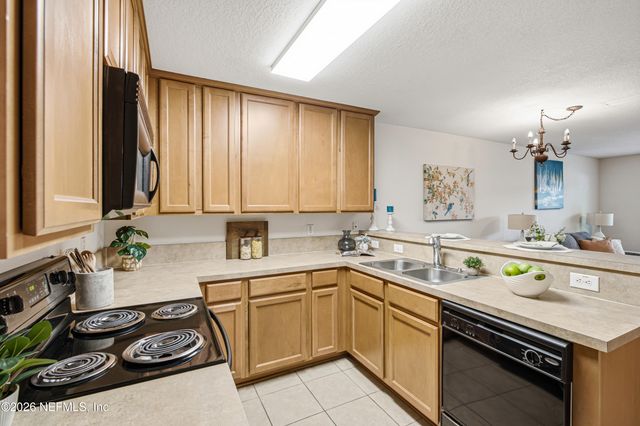 1049 N BLACK CHERRY Drive, St. Johns, FL 32259