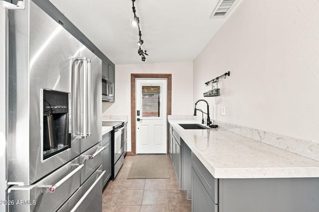 32225 N CENTER Street N, Wittmann, AZ 85361