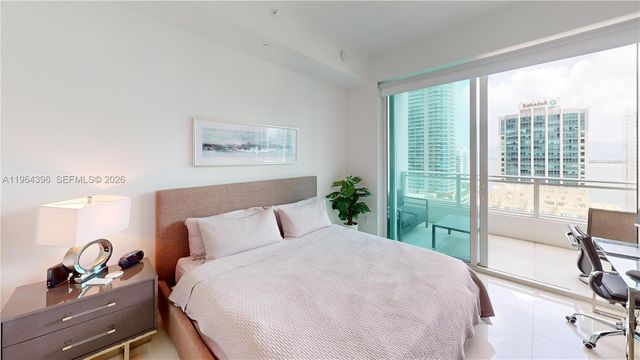 1080 N Brickell Ave 2804, Miami, FL 33131