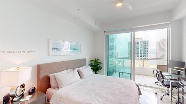 1080 N Brickell Ave 2804, Miami, FL 33131