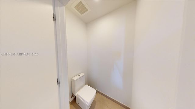 1080 N Brickell Ave 2804, Miami, FL 33131