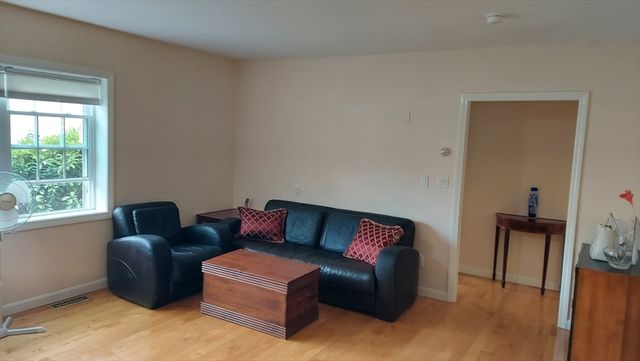 26 Lake Shore Ct 1, Boston, MA 02135