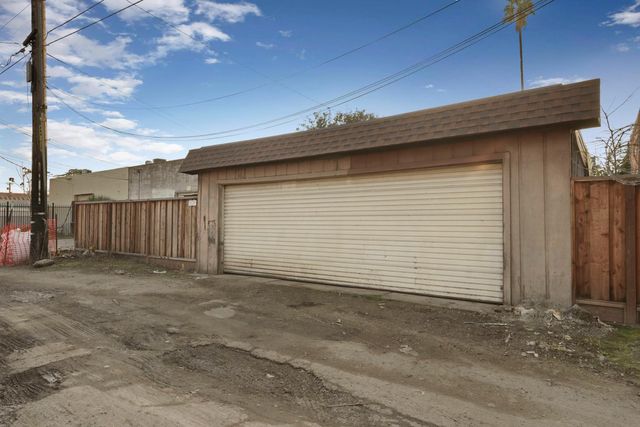 1262 N Union St, Stockton, CA 95205