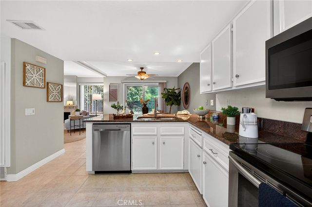 140 E El Norte Parkway 74, Escondido, CA 92026