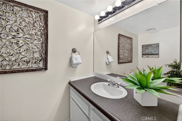 140 E El Norte Parkway 74, Escondido, CA 92026